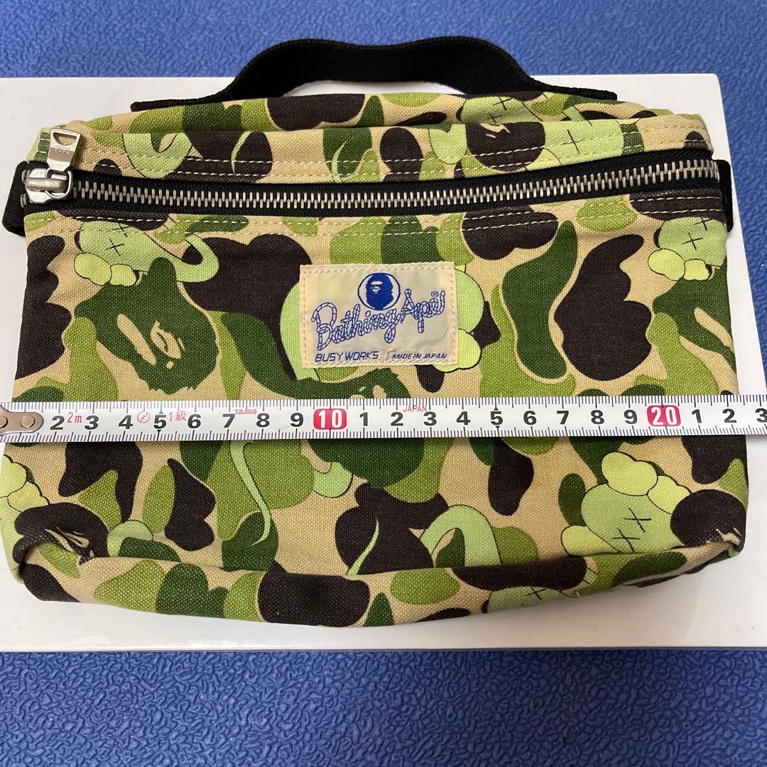 激レア！　　エイプ×カウズ　ポーチ