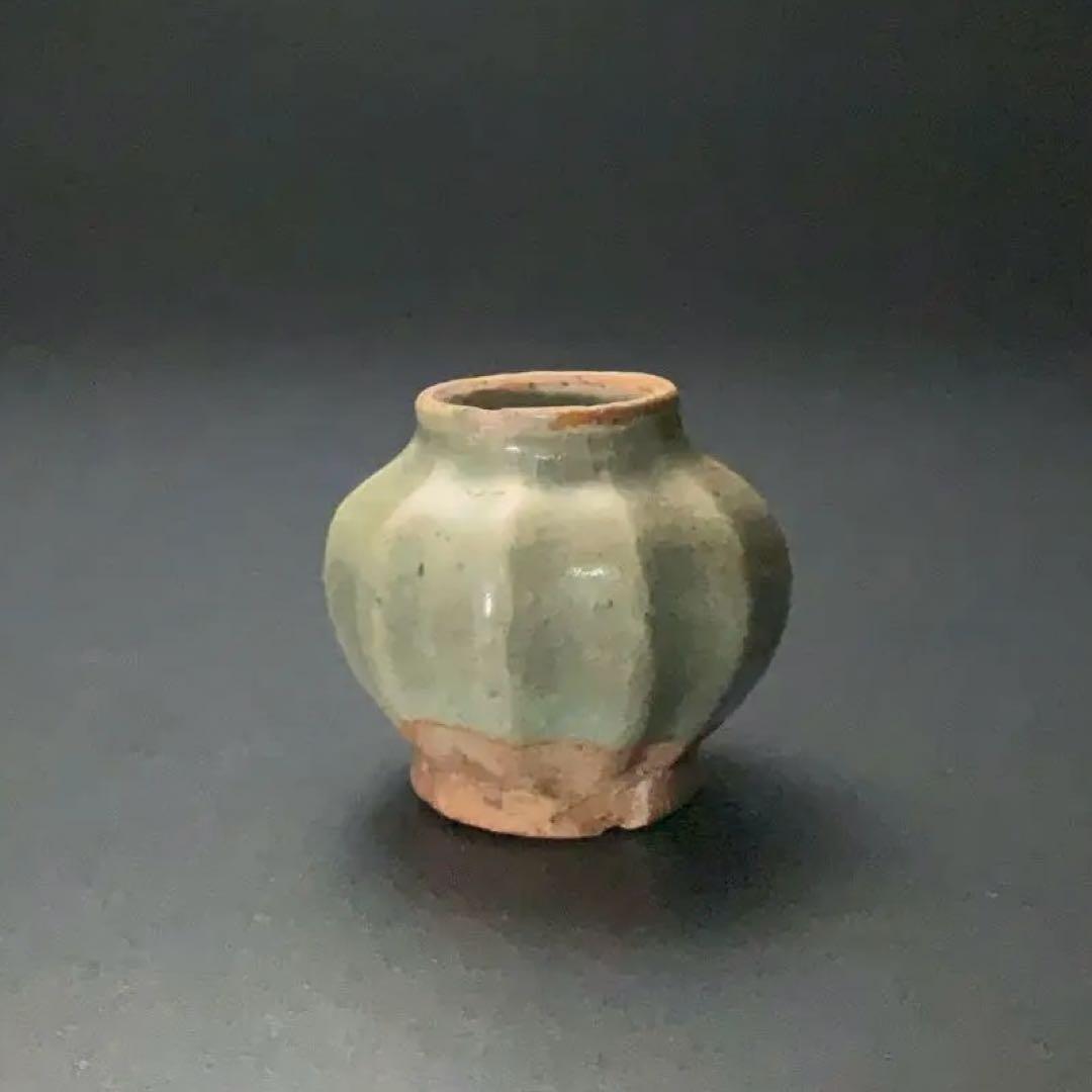 青磁鎬文小壺　タイ　スンコロク　骨董　∅ 5cm R1400ダM