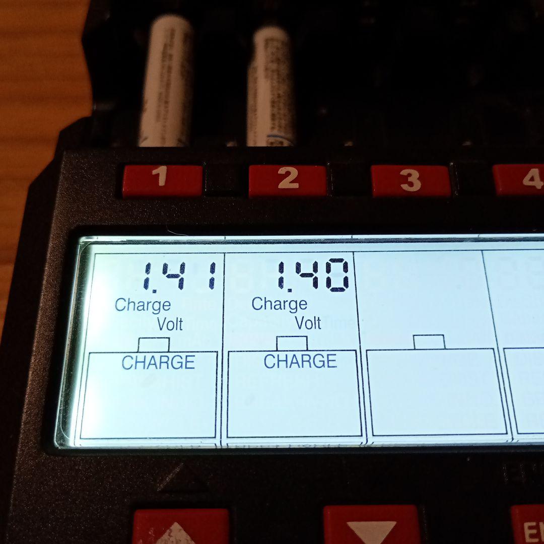 Hitec X4 Advanced III 充電器 放電器