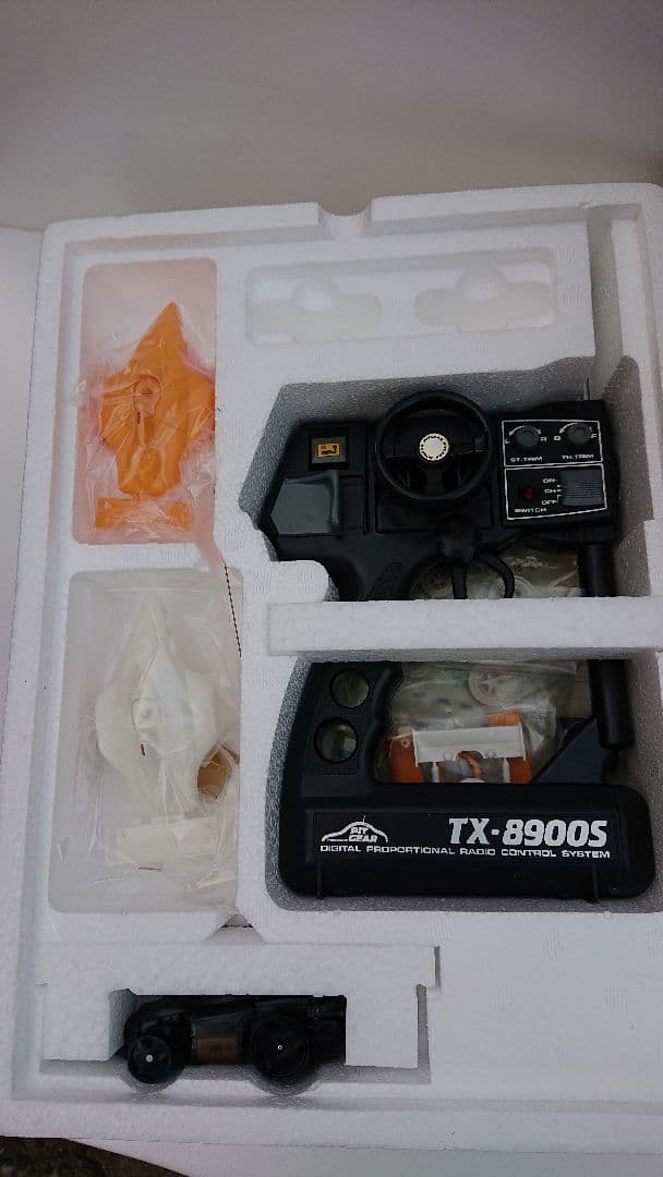 【新品】ピットギア ラジコンLotus102