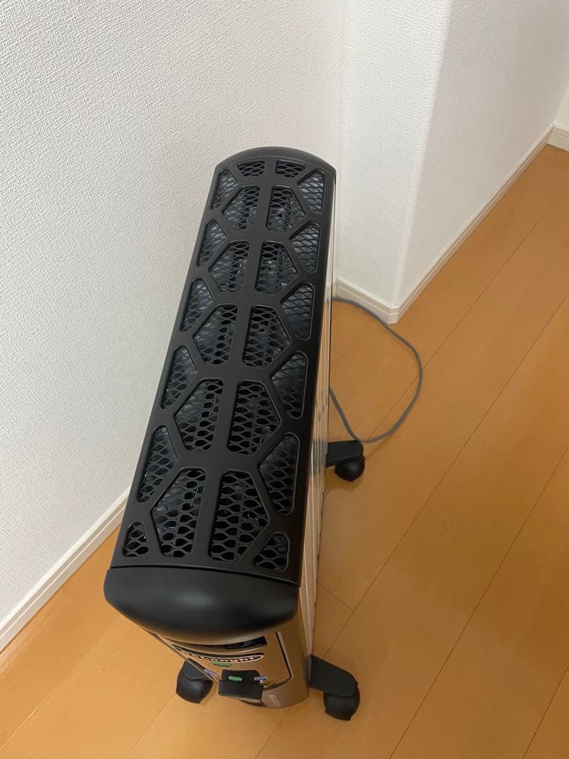 美品　2023年　公式　デロンギ　マルチダイナミックヒーター MDHU15-BK