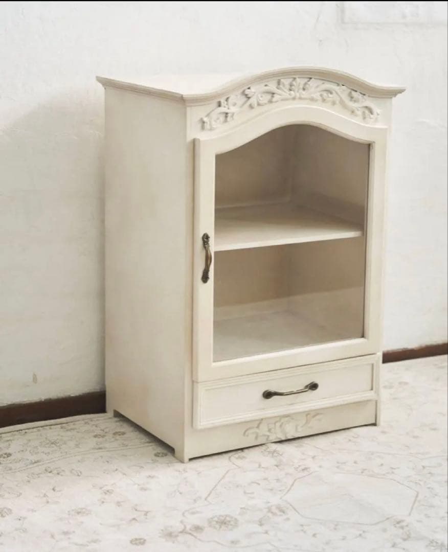 サリュ　ロココ調　キャビネット