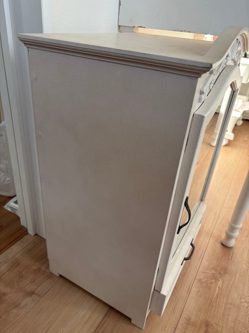 サリュ　ロココ調　キャビネット