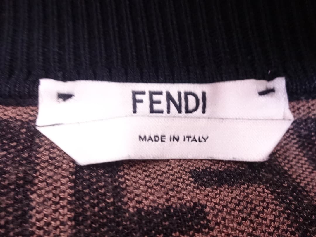 人気♪フェンディ　ロゴパターンモノグラムFFズッカ柄　ジャガードニットスカート