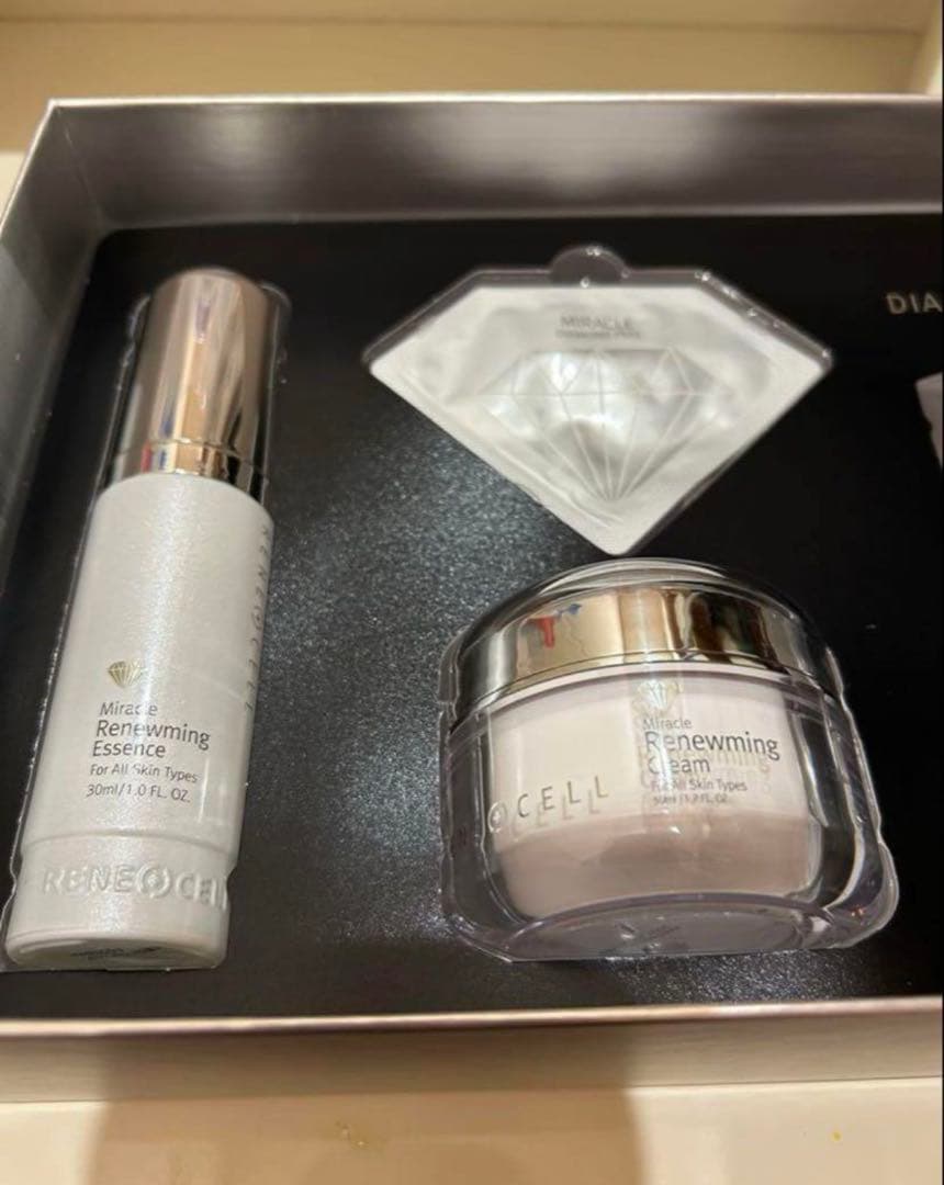 韓国人気な化粧品ルネセルダイヤモンドピール3点セット