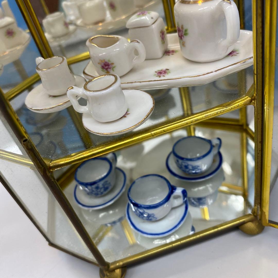 ミニュチュア　食器　食器棚セット台湾製