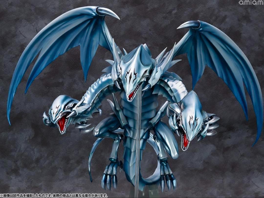 新品未開封品　遊戯王 青眼の究極竜 あみあみ ホビージャパン フィギュア