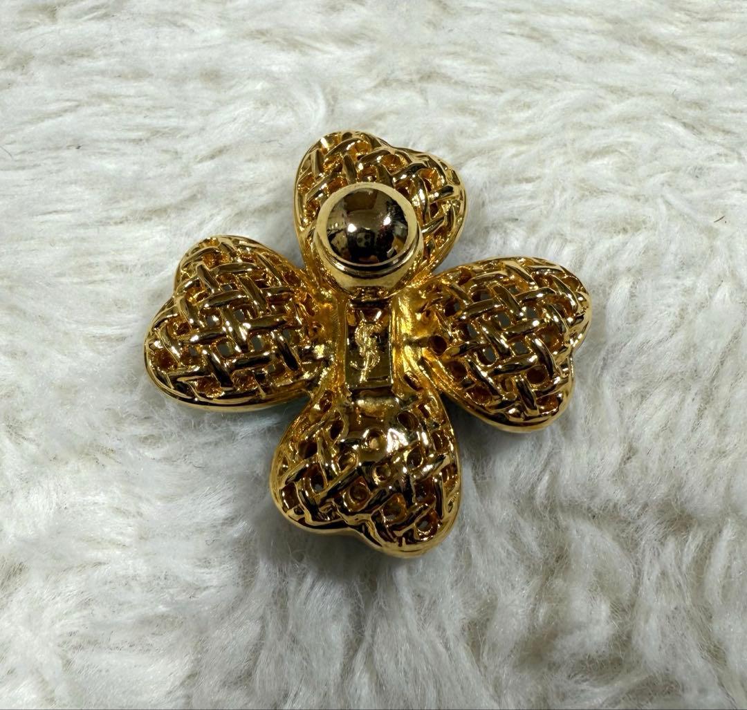 イブサンローラン ブローチ クローバー ハート