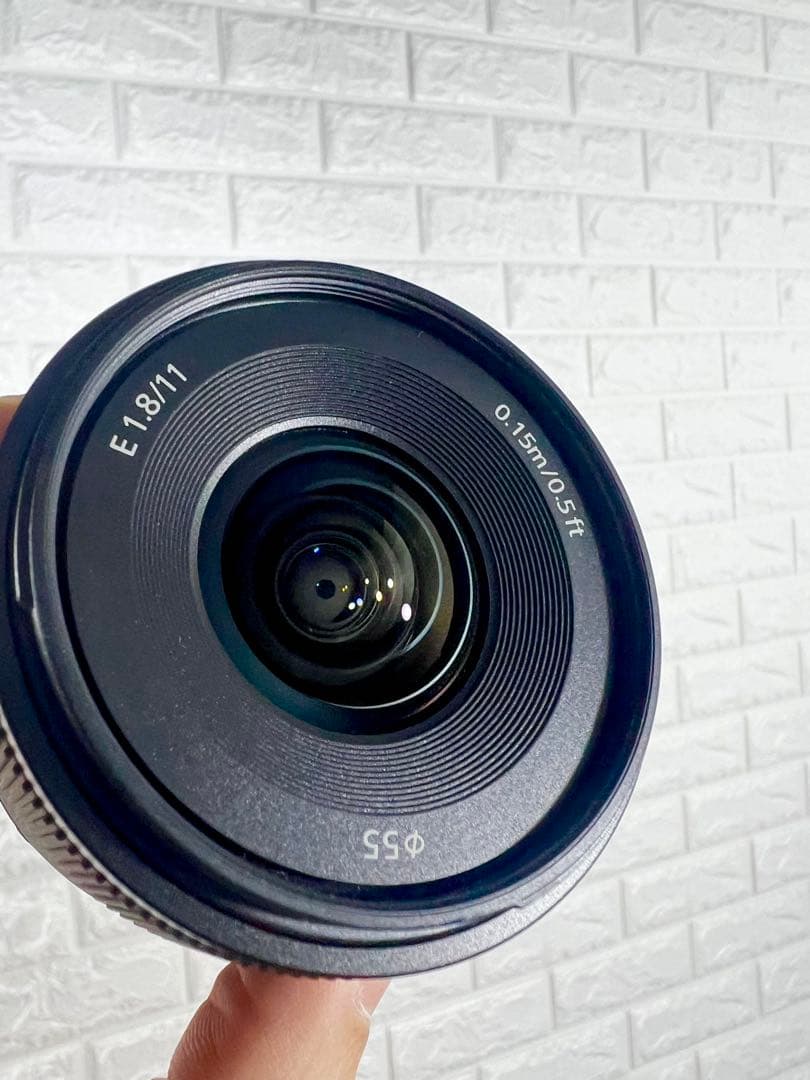 SONY E 11mm F1.8 レンズ