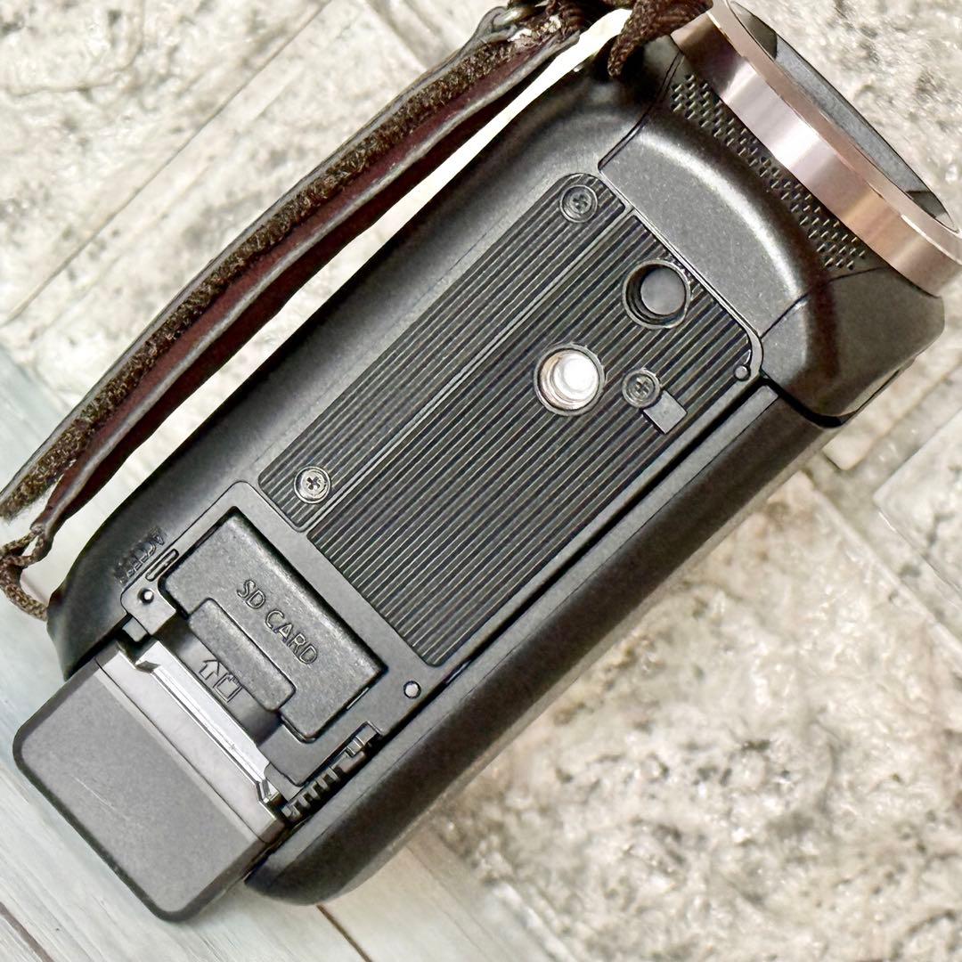 Panasonic「HC-V360M」フルハイビジョン対応ビデオカメラ