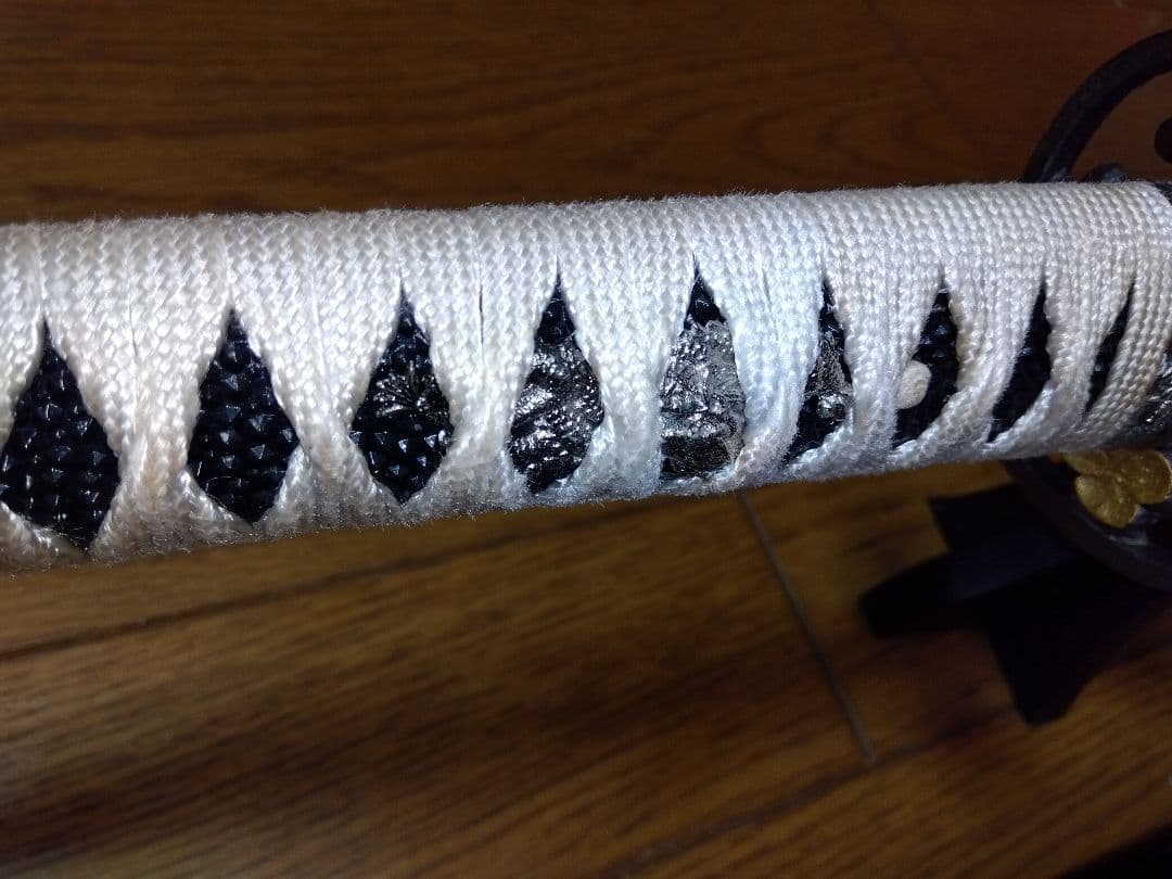 織田信長　レプリカ　模造刀と織田信長　家紋入り刀置き