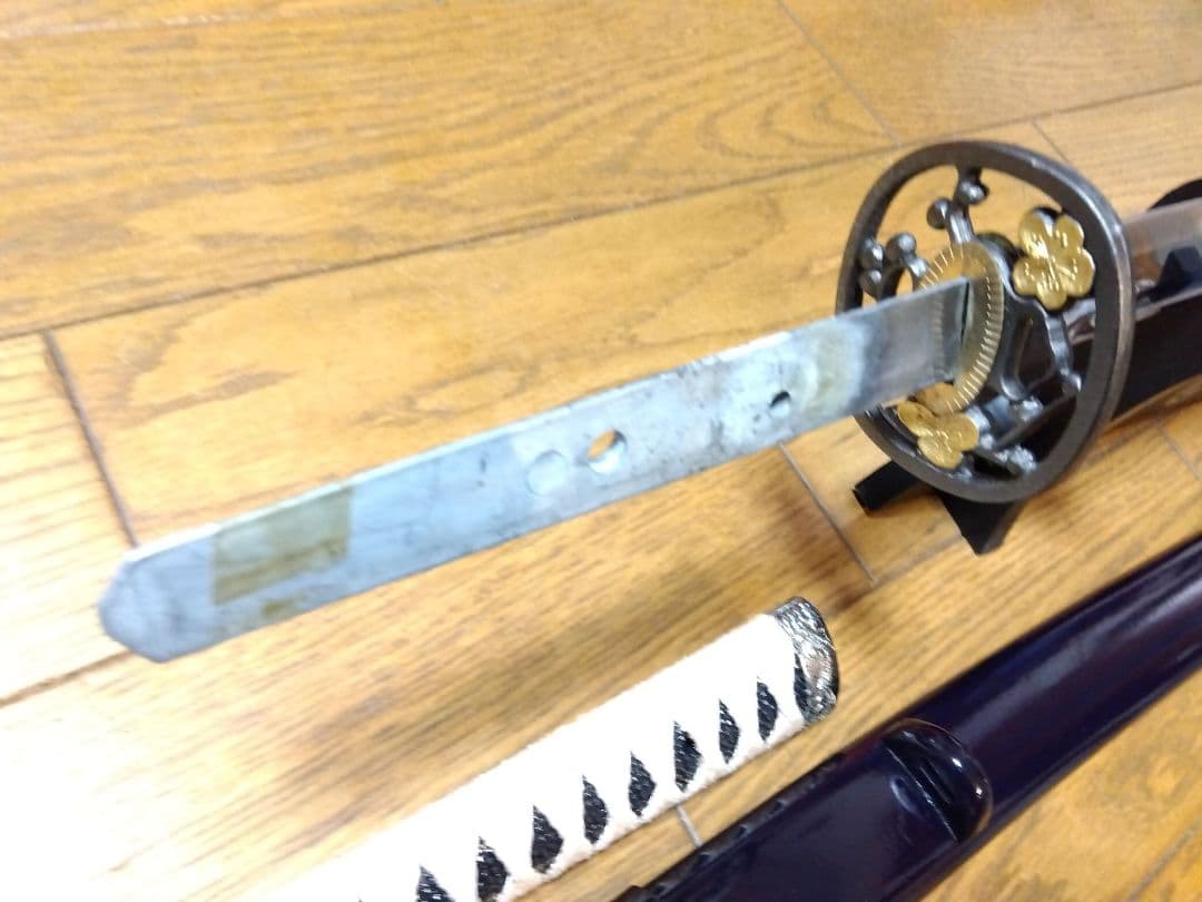 織田信長　レプリカ　模造刀と織田信長　家紋入り刀置き