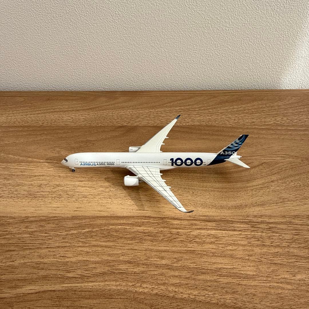 Herpa wings Airbus 1/500 A350-1000 スタンド付