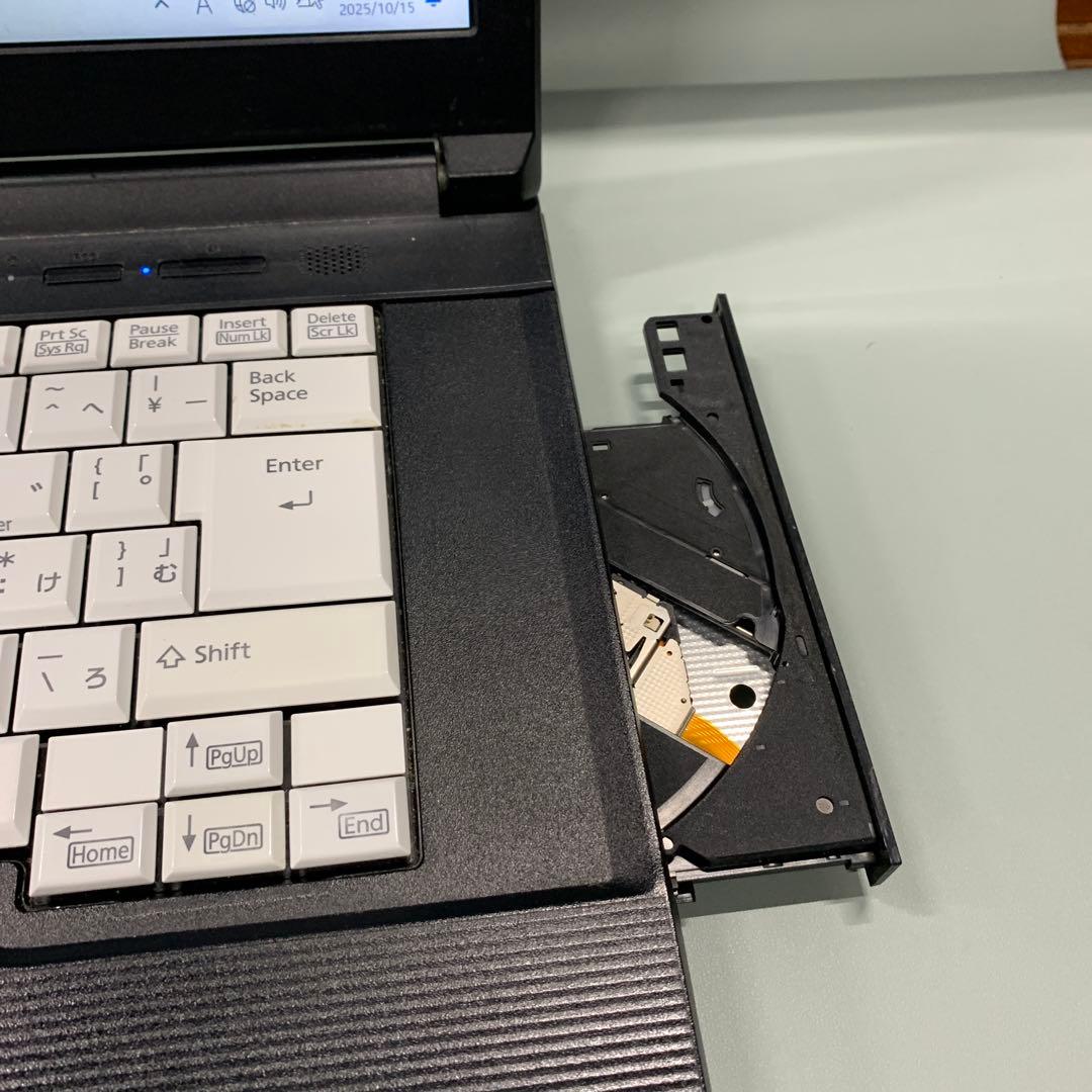 美品 富士通　DVD Windows11 ノートパソコン