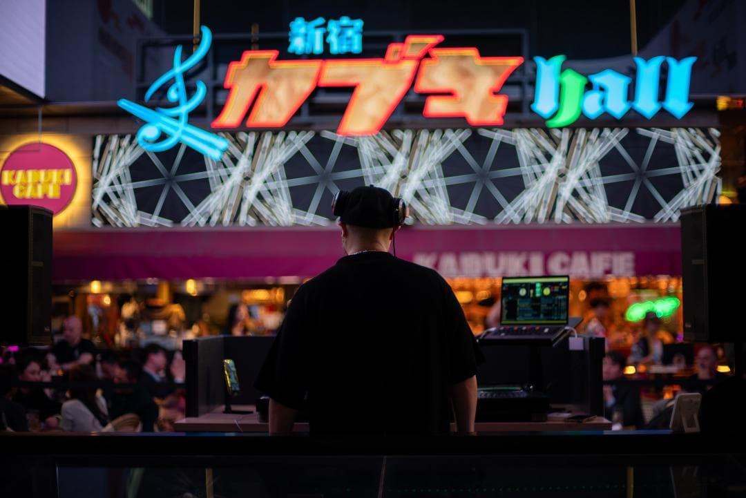 夜と言う名のレンズ Voigtlander NOKTON 50mm F1.1