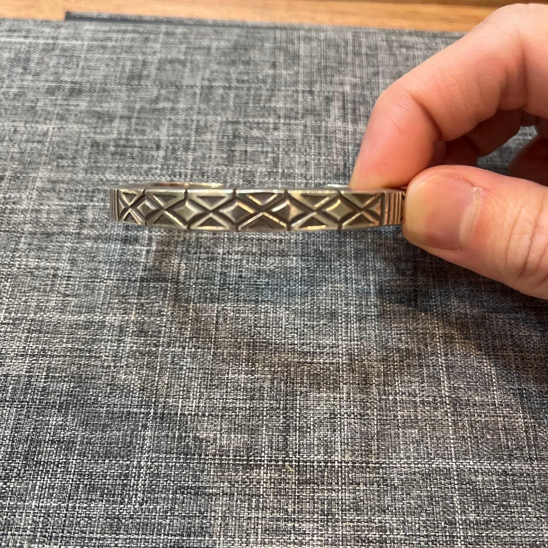 カルビンマルチネス　バングル