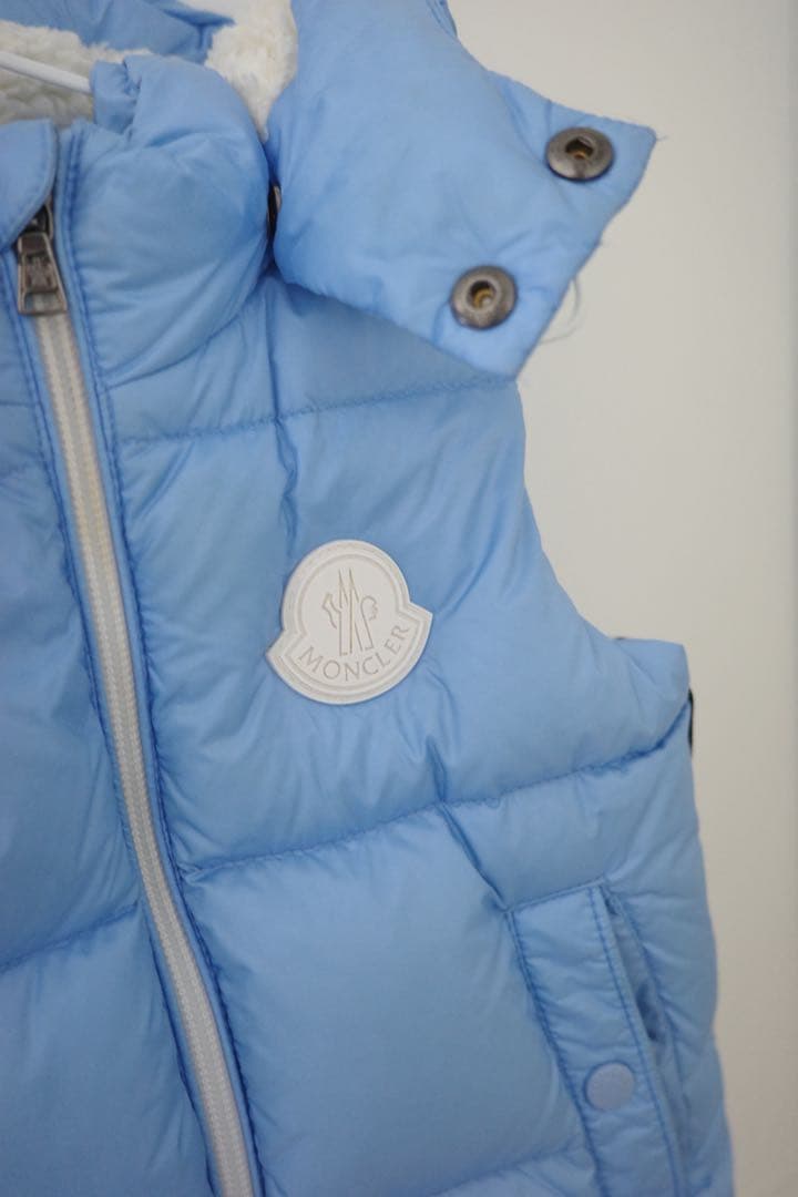 MONCLER 水色 ダウンベスト フード付き