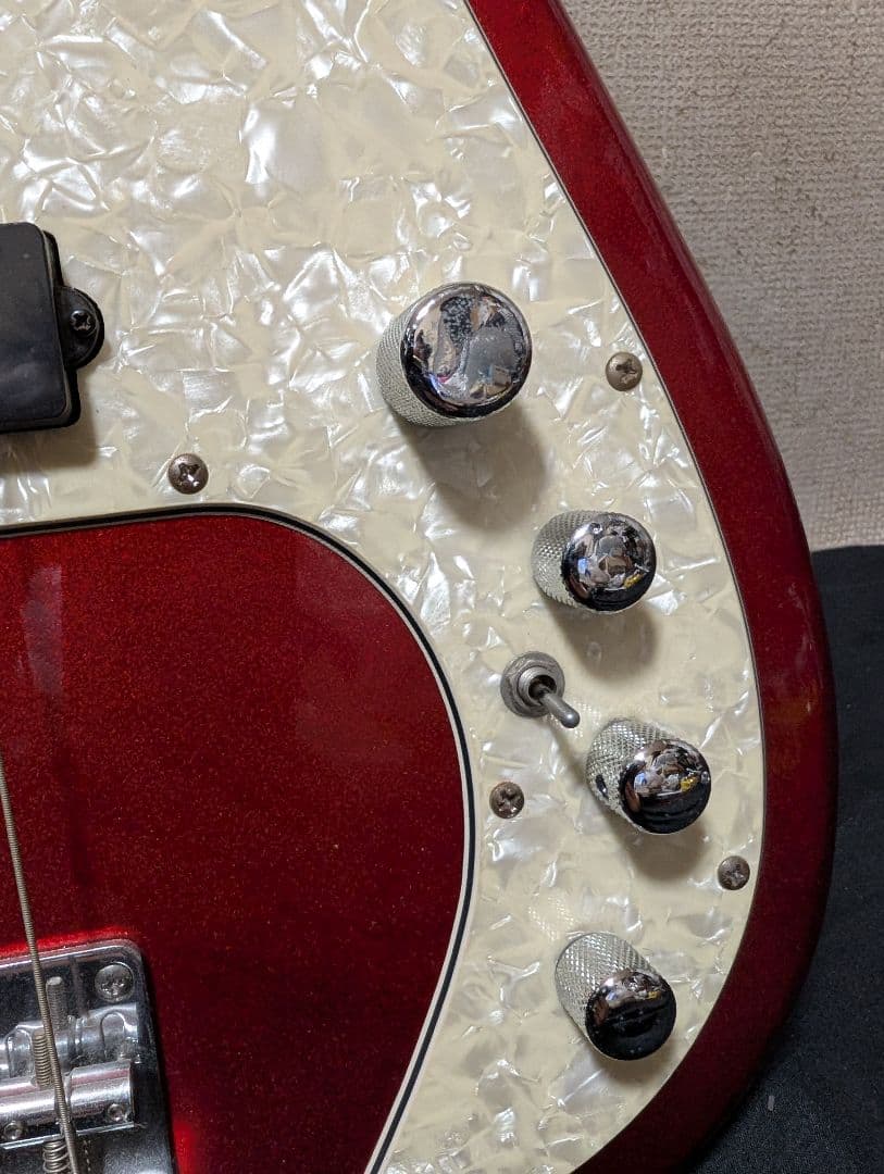 Elioth レアなアクティブのプレシジョンベース CA レッド 赤