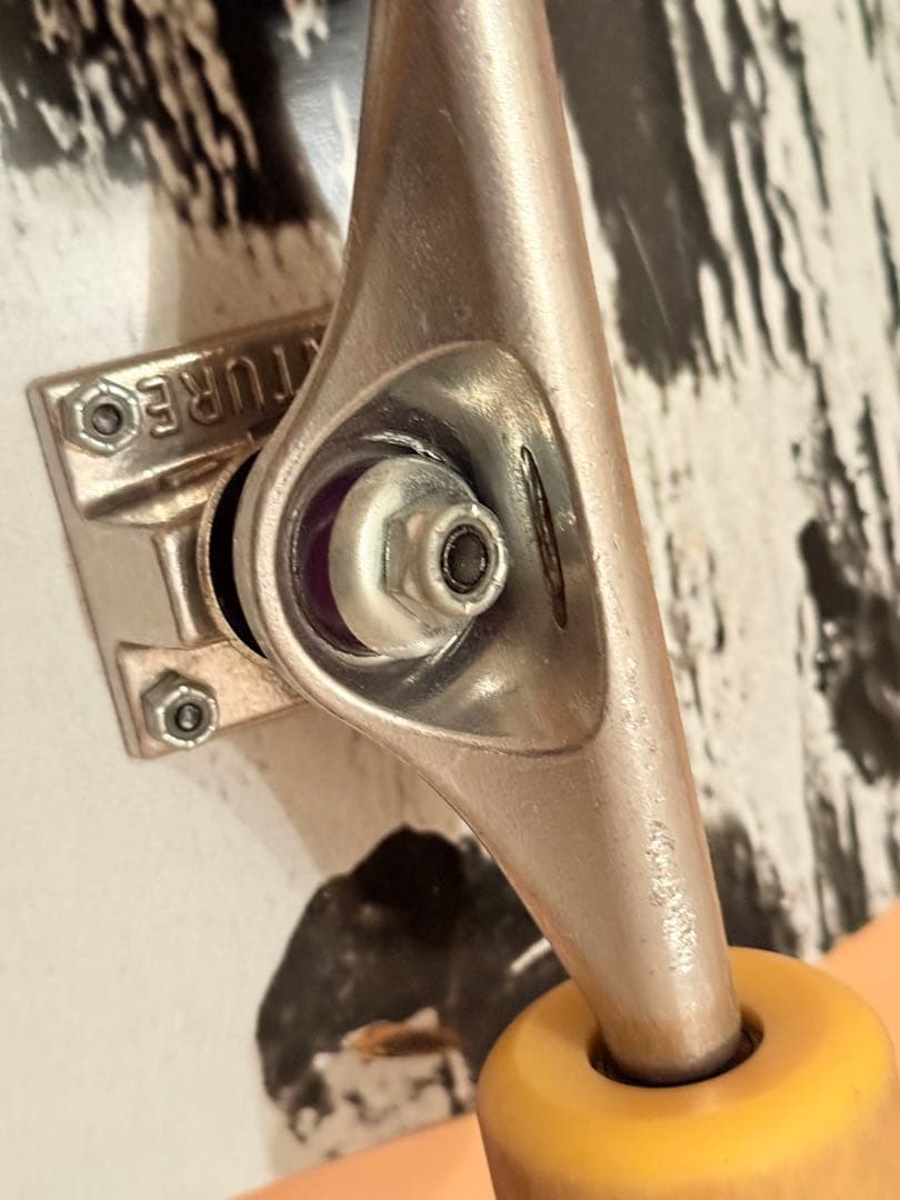 【美品】スケートボード　コンプリート　ポーラー　8インチ