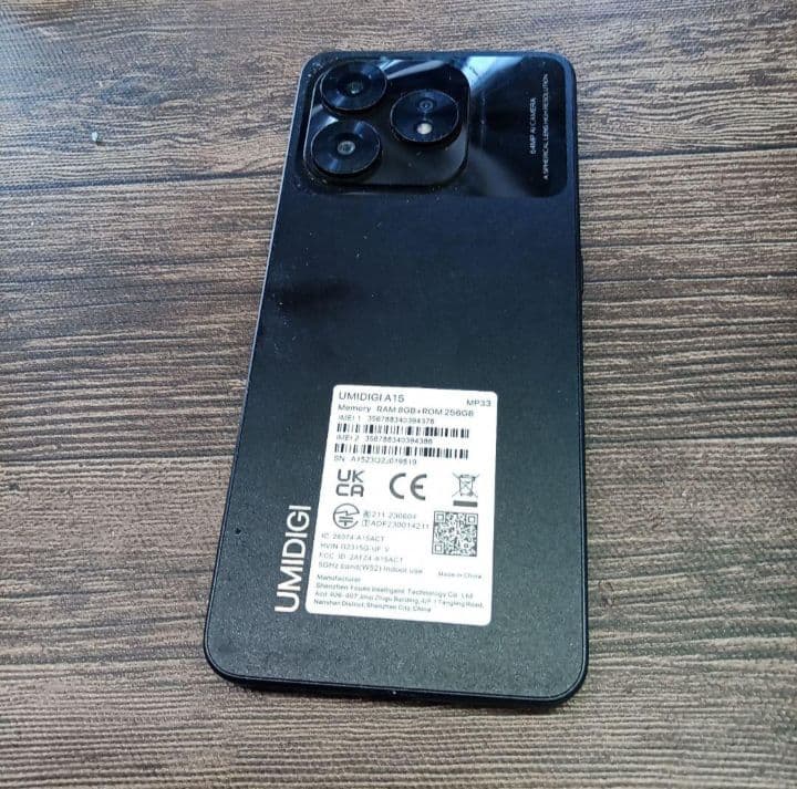 スマホ本体　ＵＭＩＤＩＧＩ a15　ジャンク