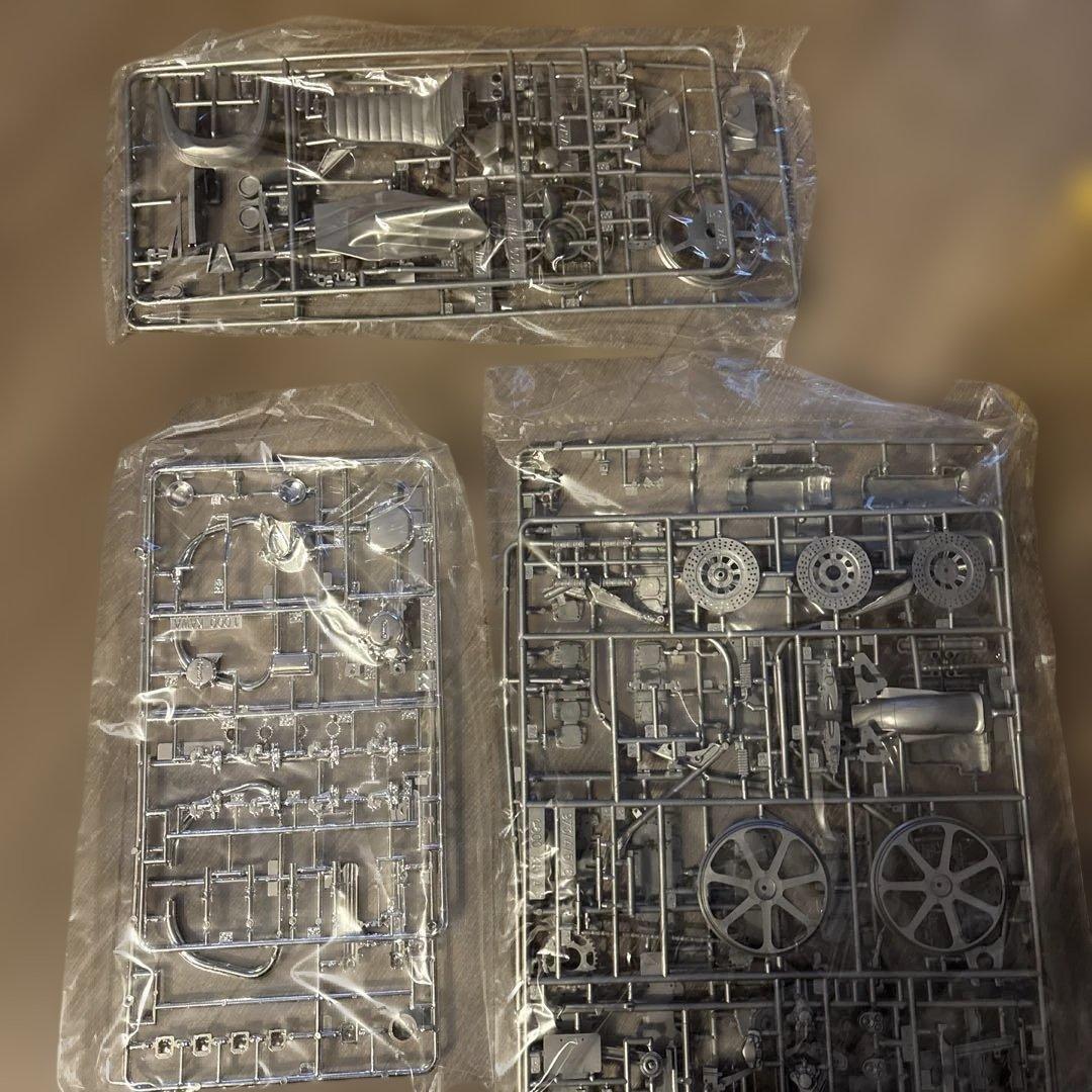 Kawasaki 1000GS Godier Genoud 1/8スケール