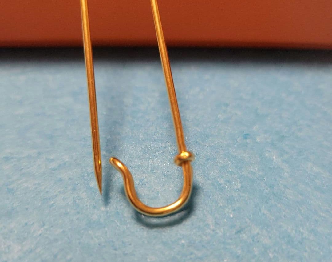 HERMES エルメス セリエ ピンブローチ ゴールドカラー