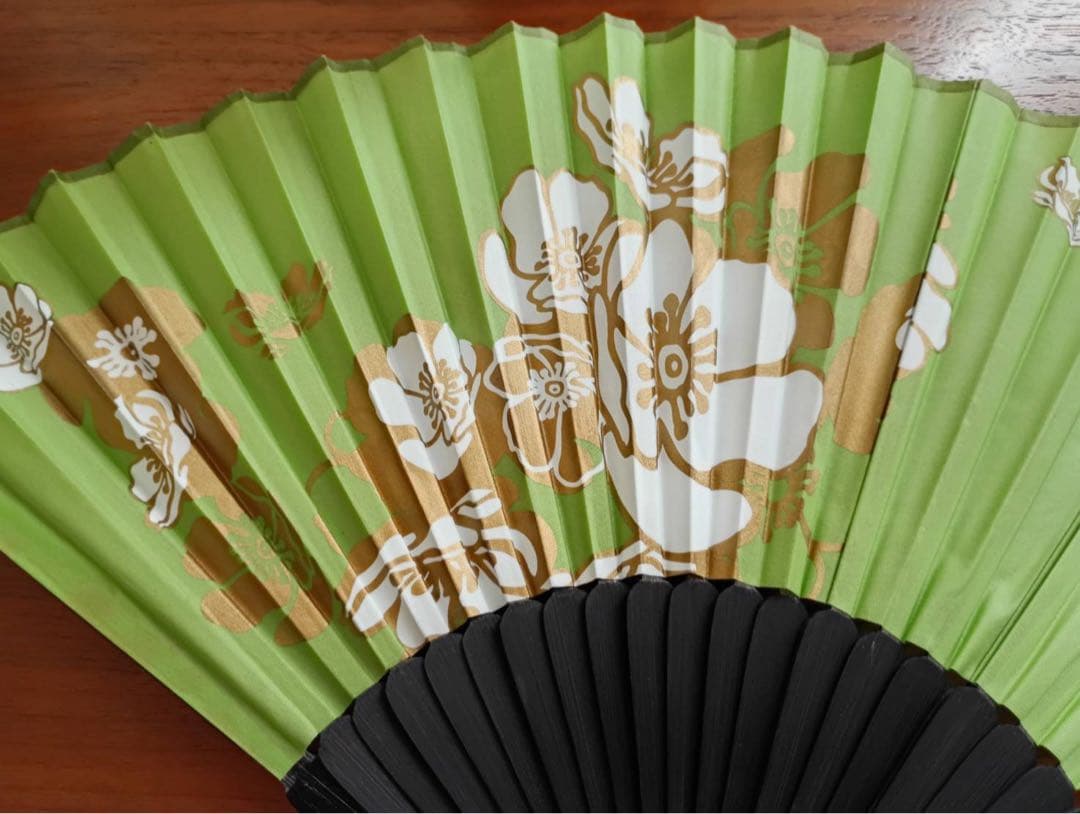 【2004年・希少】ベルエポック シャンパンセット グラス・オリジナル扇子付き