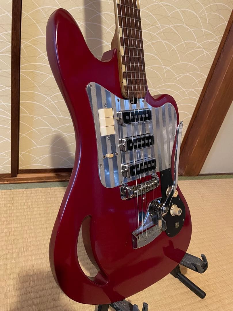 テスコ TG-64 レッド エレキギター 3ピックアップ