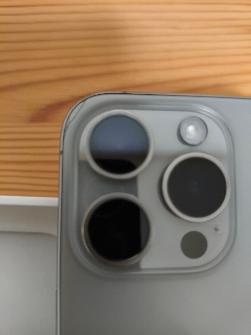 Apple iPhone 15 pro 128GB ナチュラルチタニウム