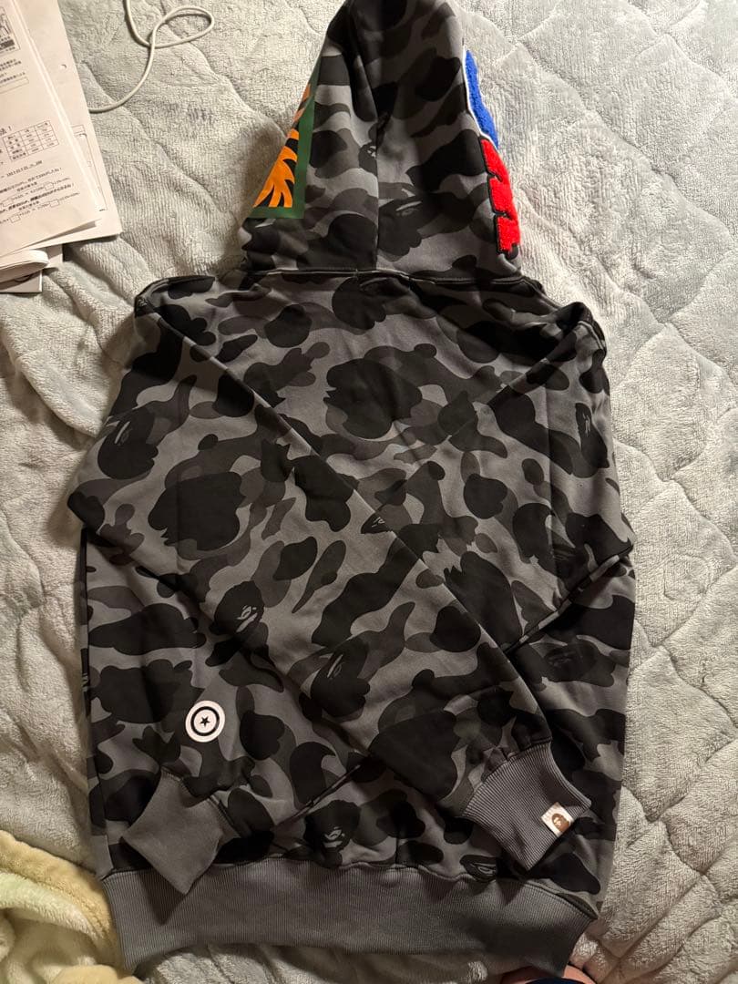 bapeエイプシャークパーカー　Mサイズ