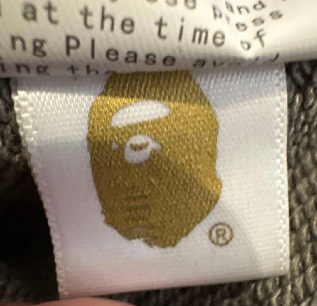 bapeエイプシャークパーカー　Mサイズ