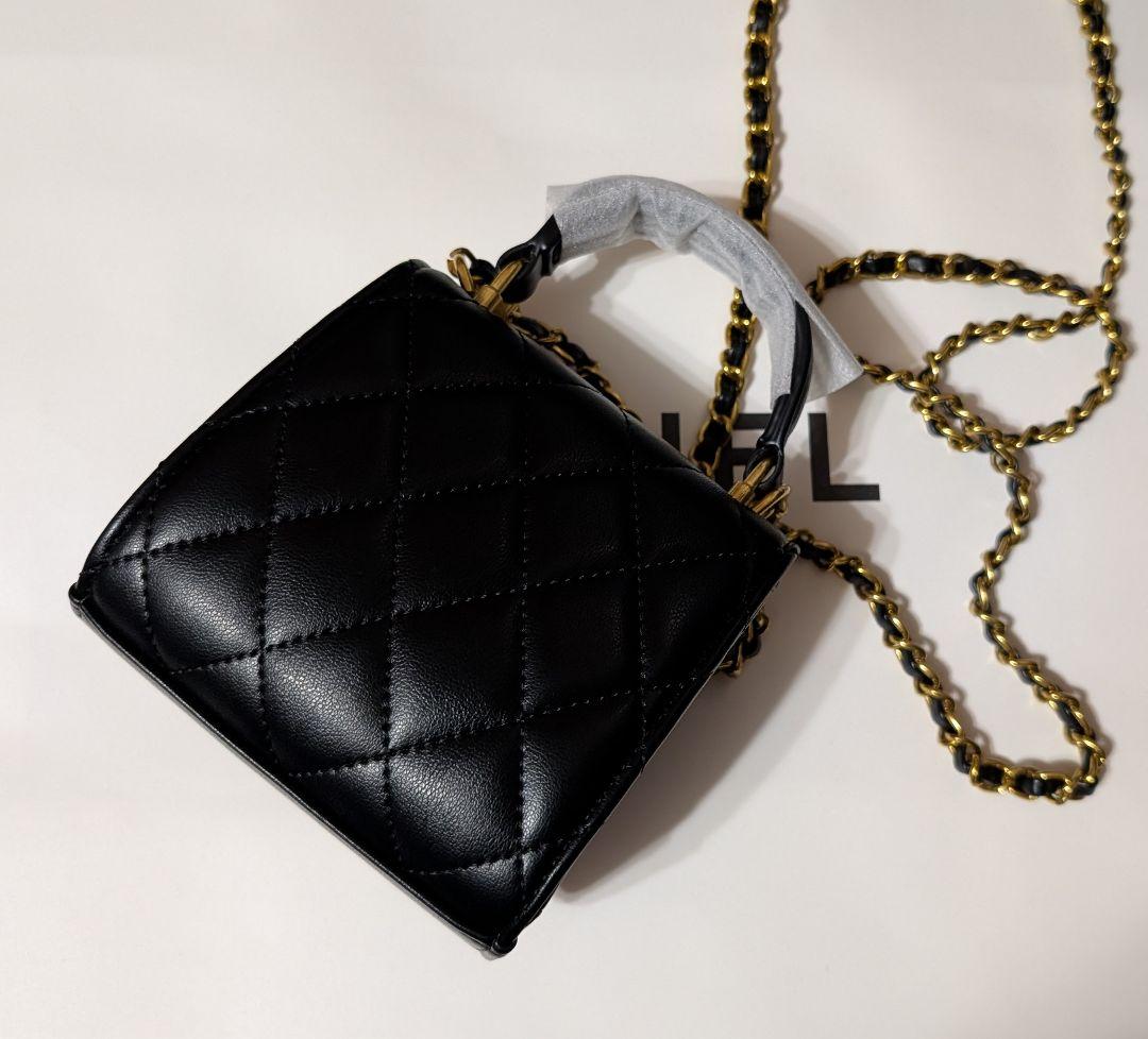 CHANEL ブラックキルティングバッグ❦ミニマトラッセ