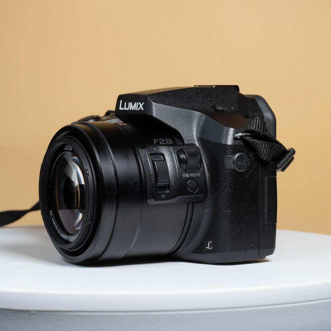 Panasonic LUMIX DMC-FZ300 LEICAレンズ搭載