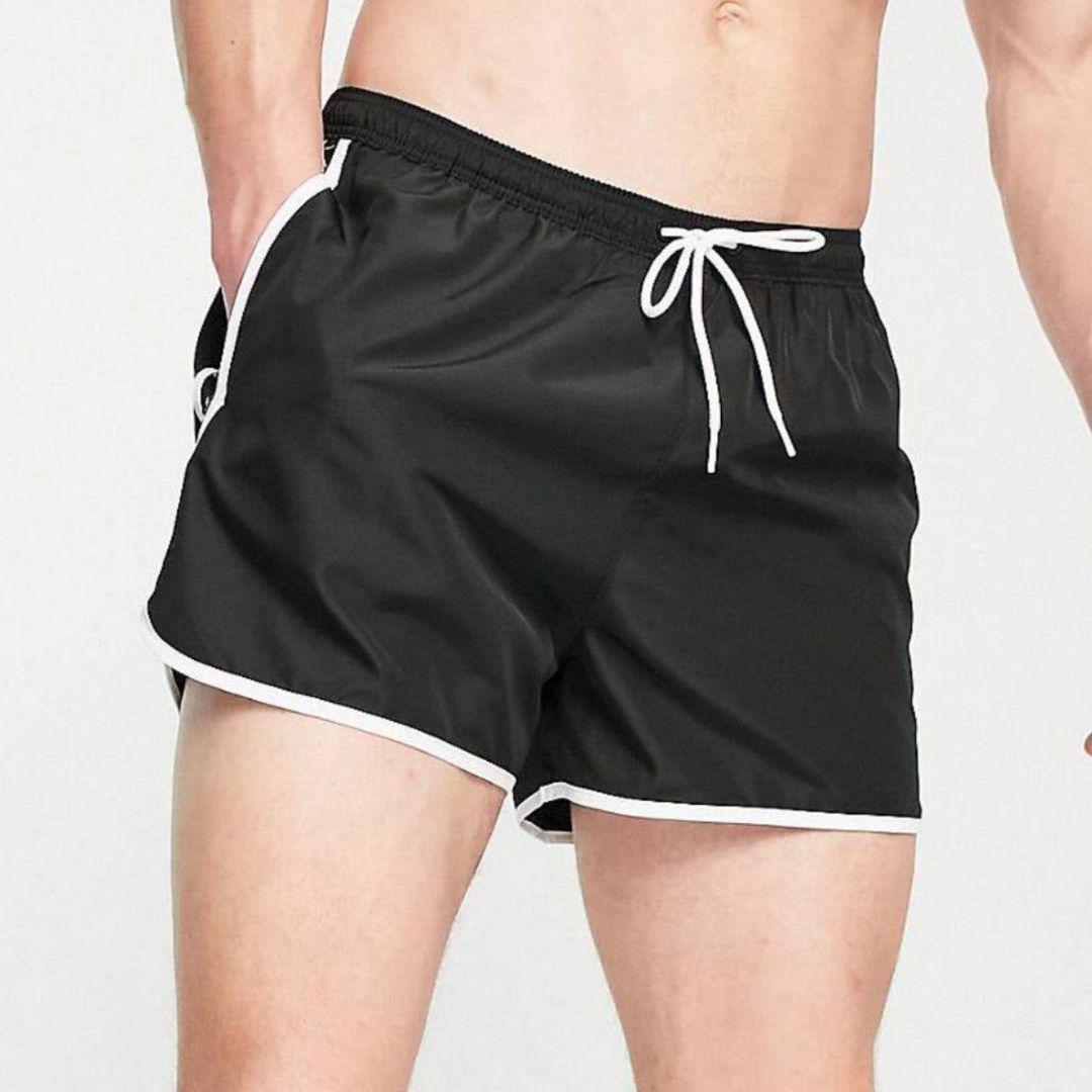 海外限定　新品未使用品   ショーツ　海パン