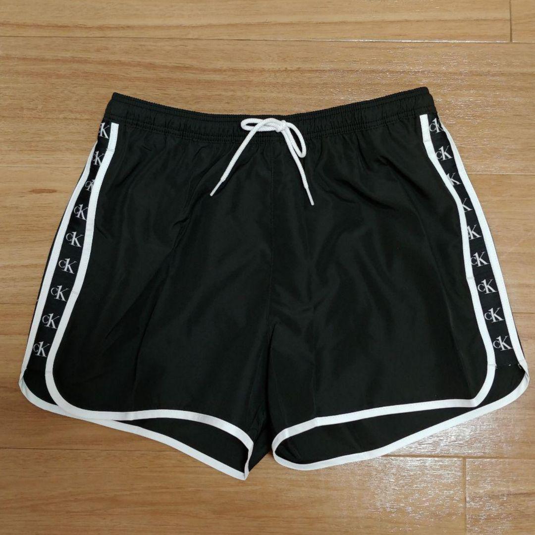 海外限定　新品未使用品   ショーツ　海パン