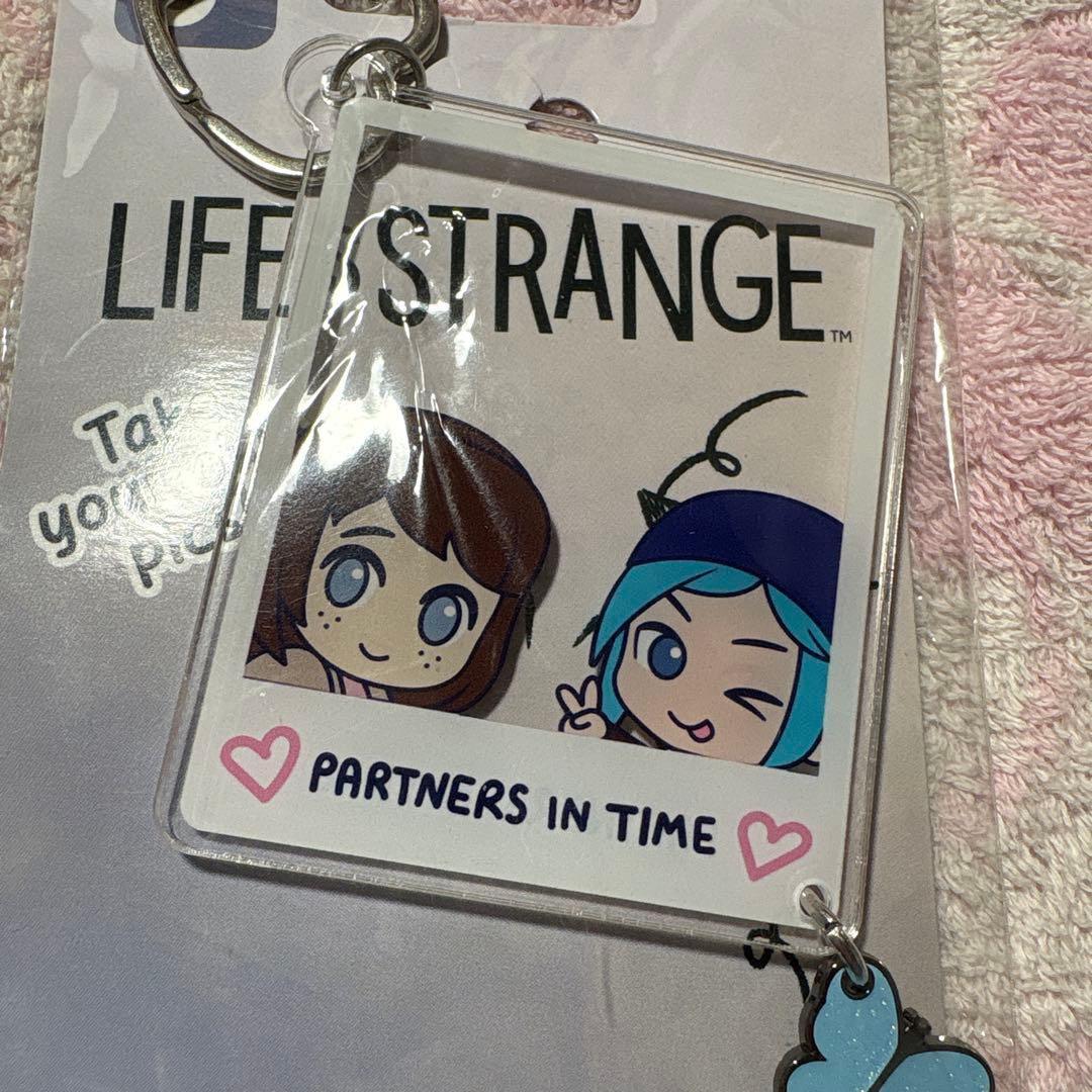 貴重 ライフイズストレンジ Life is Strange キーホルダー