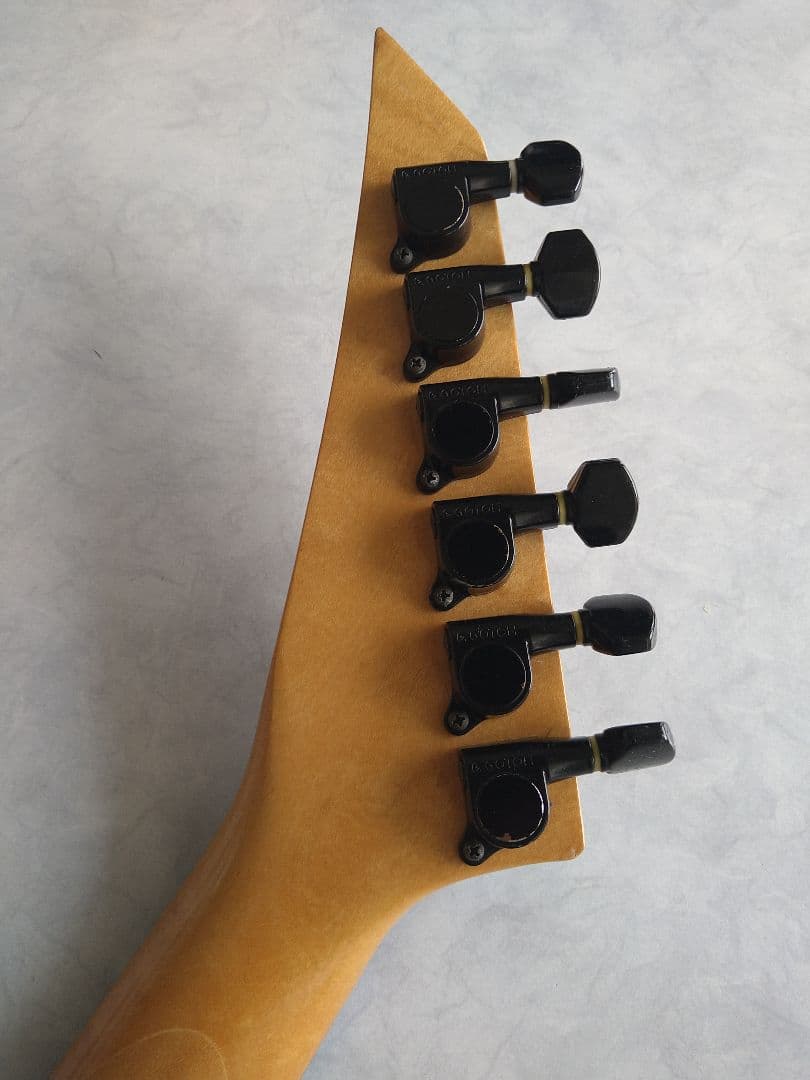 JACKSON/CHARVEL アンプ内蔵ギター