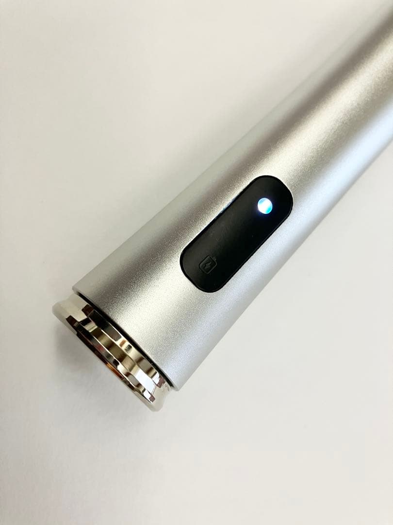 【サナ】Glow.M グローエム ブースターソニック 美顔器