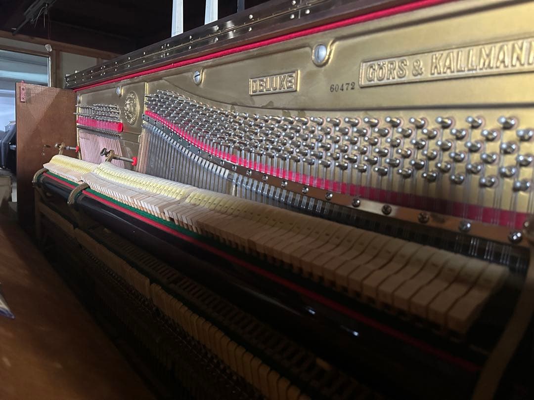 【新年特価】Gors:Kallmann DELUXE アップライトピアノ