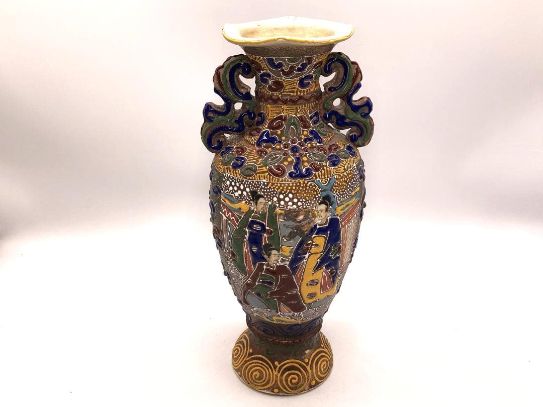 【 薩摩焼 粉彩貴人図双耳花生 】　高３１．５ｃｍ　明治初期