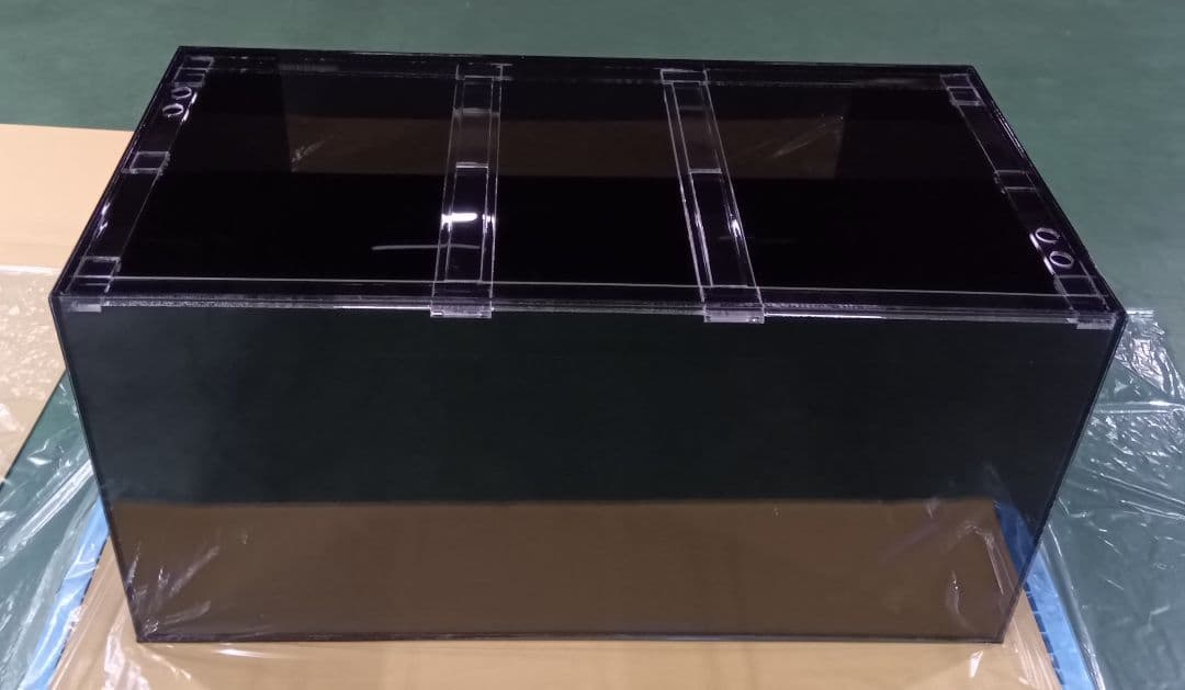 アクリル水槽 W1200 D600 H600 四面黒 10㍉ ワンオフ 佐川発送