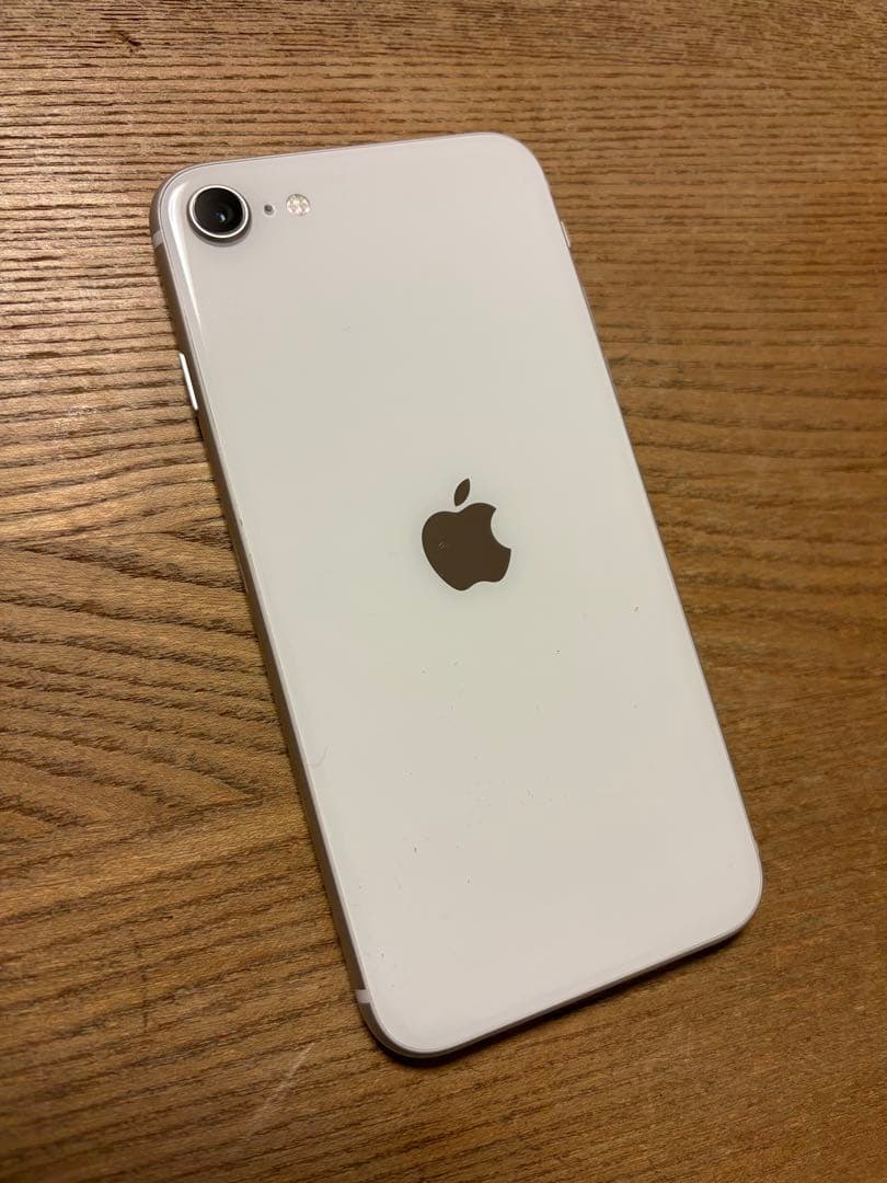 Apple iPhone se3 128GBホワイト 本体