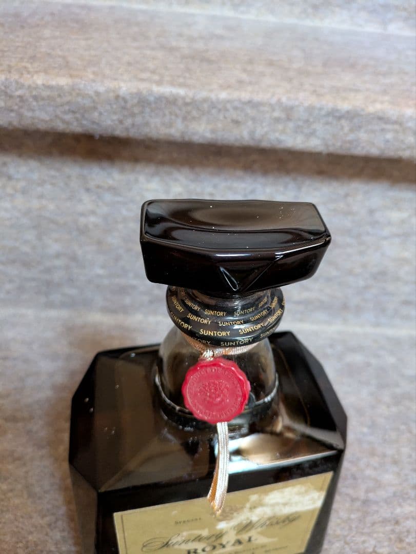 古酒サントリーウイスキーローヤル:クイーンサイズ、向獅子720ml、12年スリム