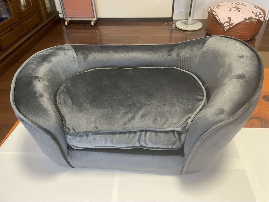 小型ペット用グレーソファ型ベッド