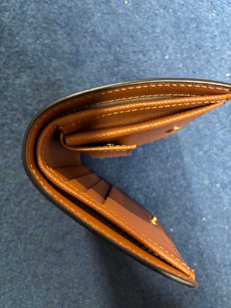 MARNI二つ折り財布 ピンク/ブラウン かわいい　希少色！！ひと月のみの使用！