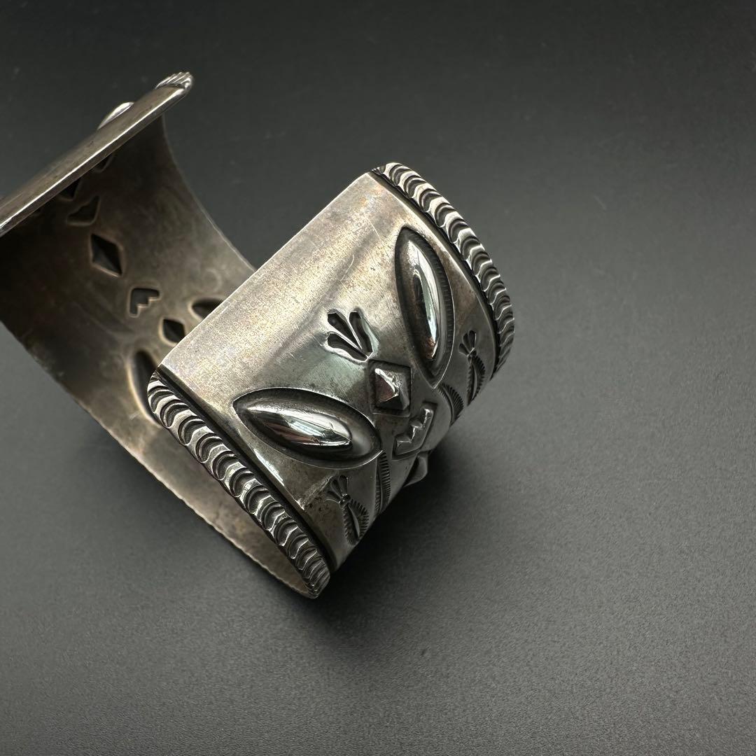 Navajo STANLEY PARKER スタンプワーク バングル