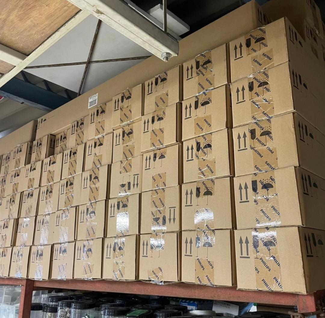 フィリップス直管型LEDランプ40型高輝度3300lm昼白色　30本