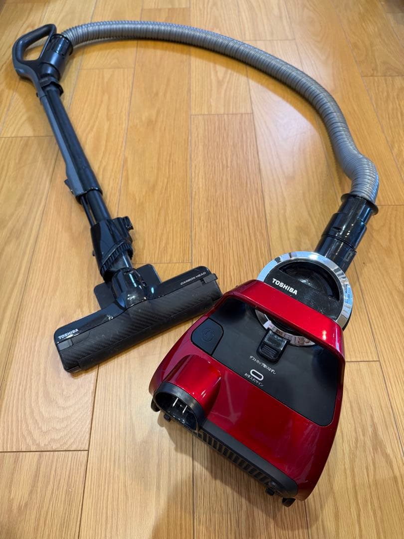 東芝　サイクロン式クリーナー トルネオ VC-C7(R) 掃除機　2023年製