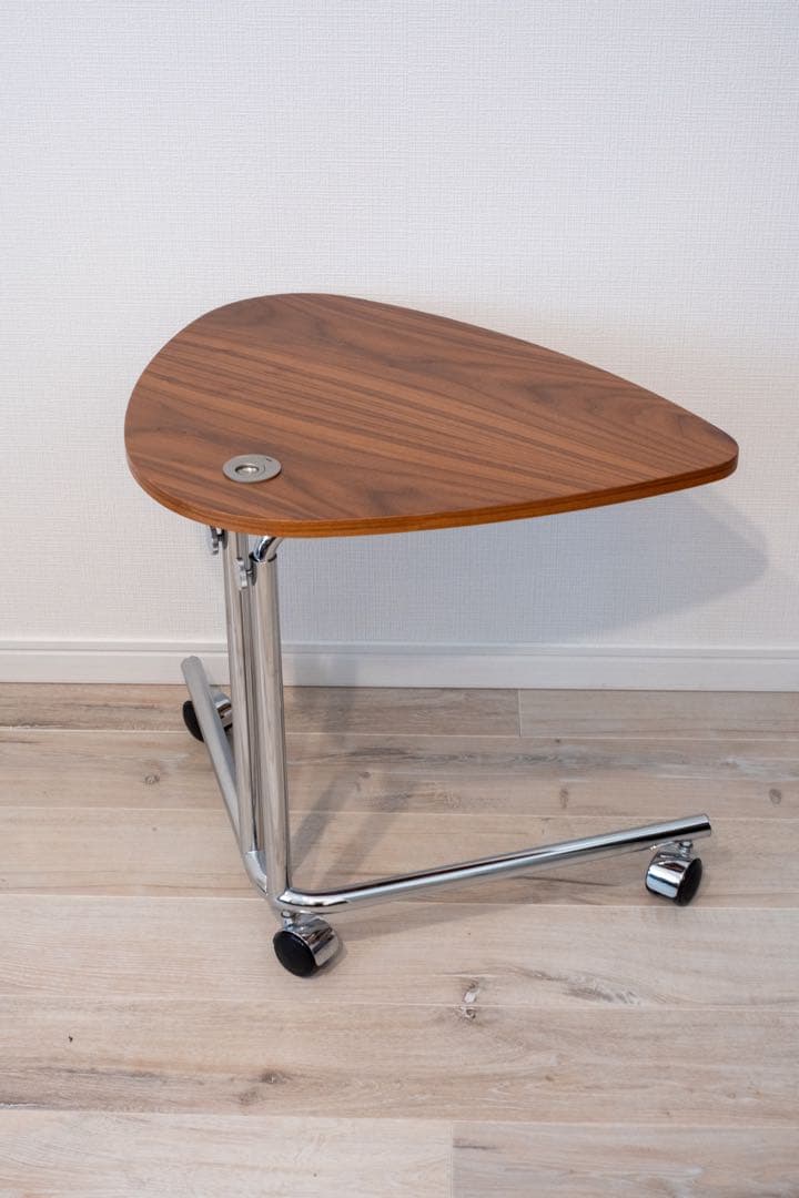 TECTA サイドテーブル　K22R ウォールナット