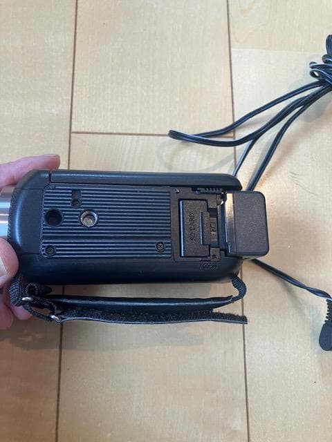 動画はビデオカメラで！美品★　パナソニック　ハンディハイビジョン